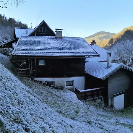 Obere Alpenhuette In Neben Der Salzach Lend