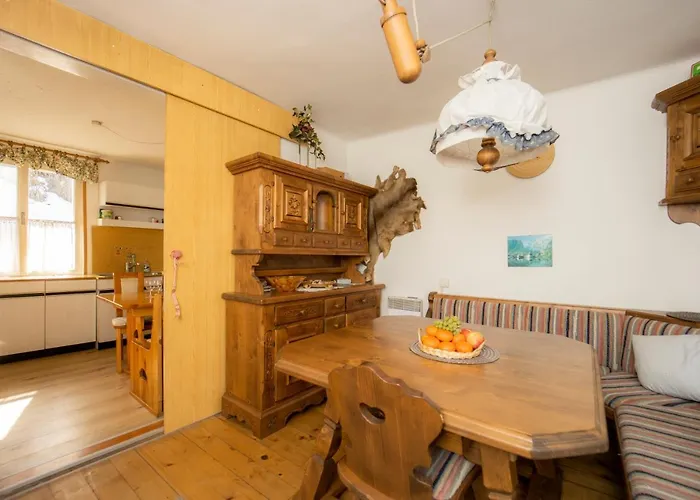 Obere Alpenhuette In Neben Der Salzach *